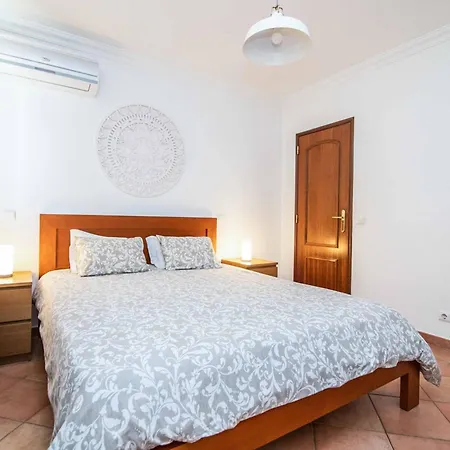 Katharina אלבופיירה